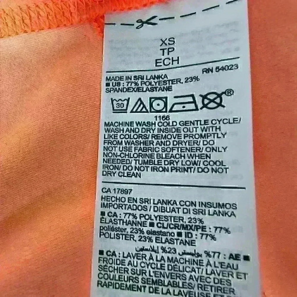 ✨Like New✨ Old Navy Active Animal Print Powersoft Bike Shorts, Orange, Size XS - Picture 4 of 6